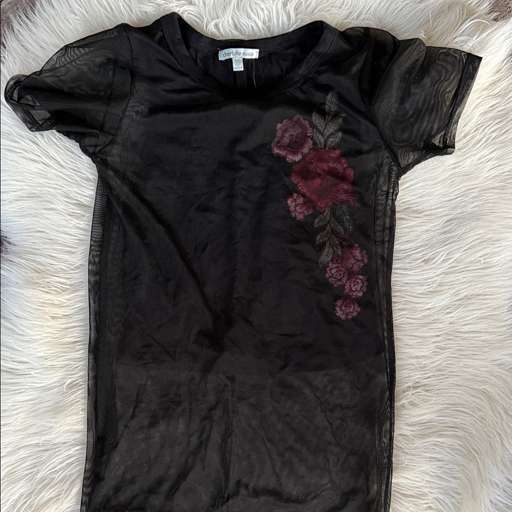 🌹LONG MESH TOP WITH FLORAL EMBROIDERY🌺
